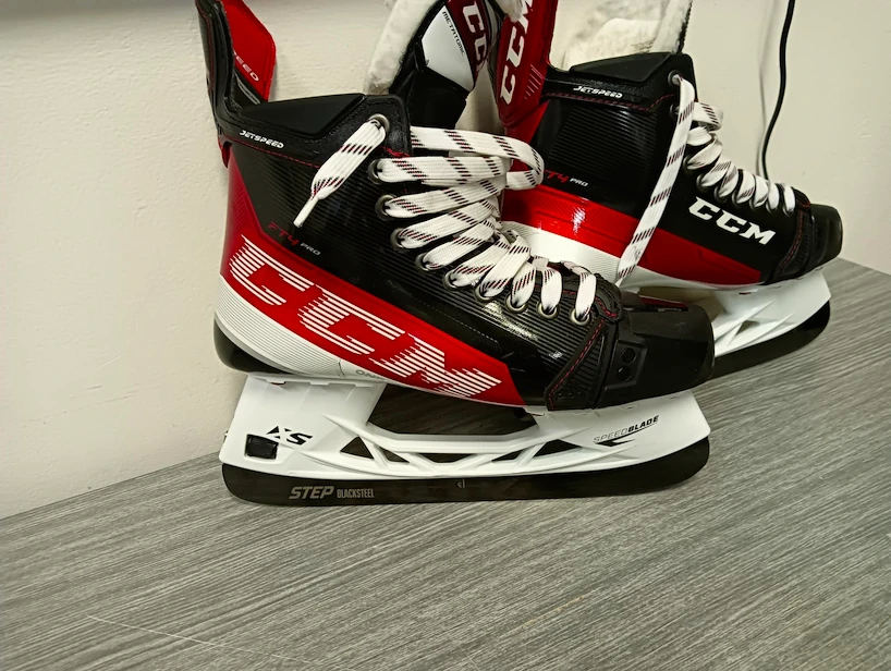 Beschadigd - IJshockeyschaatsen CCM JetSpeed FT4 PRO Senior  EUR 42,5  Wide