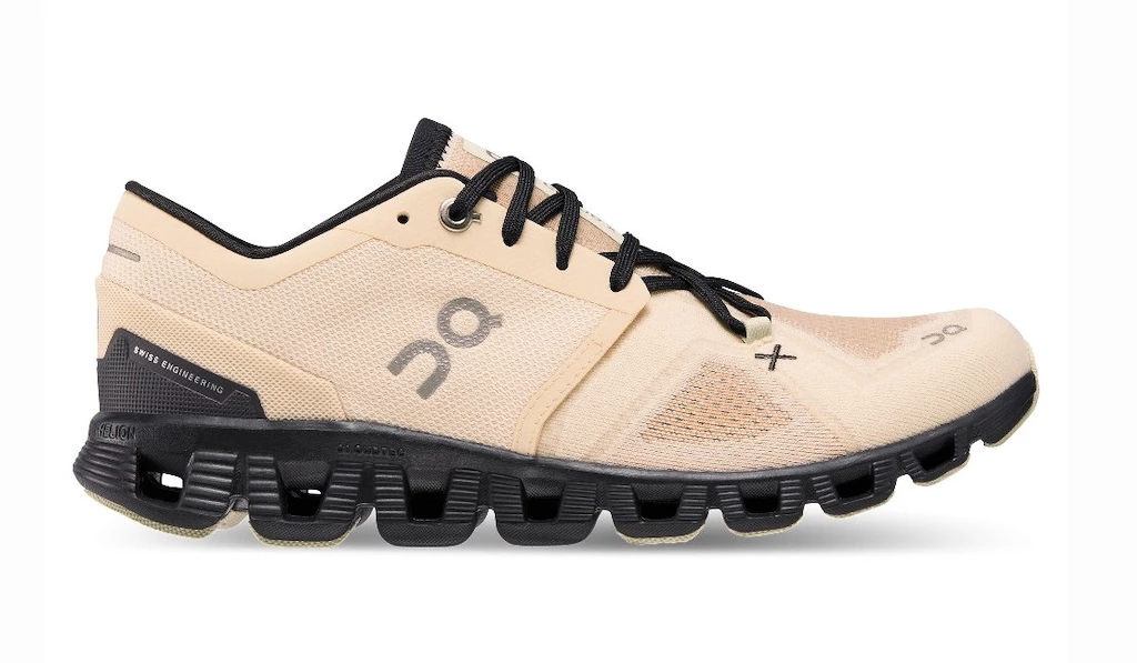 Dames hardloopschoenen On  Cloud X Running Fawn/Magnet  EUR 37,5