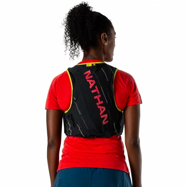 Dames hardloopvest Nathan  Pinnacle Series Vapor 4 l W Black/Hibiscus