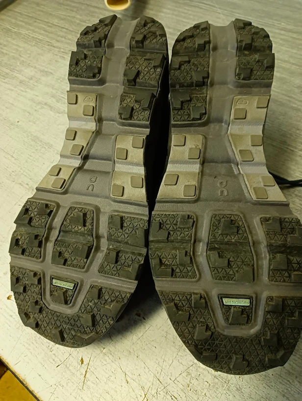 Getest -  Heren hardloopschoenen On Cloudvista 2 Waterproof Black/Eclipse  EUR 43