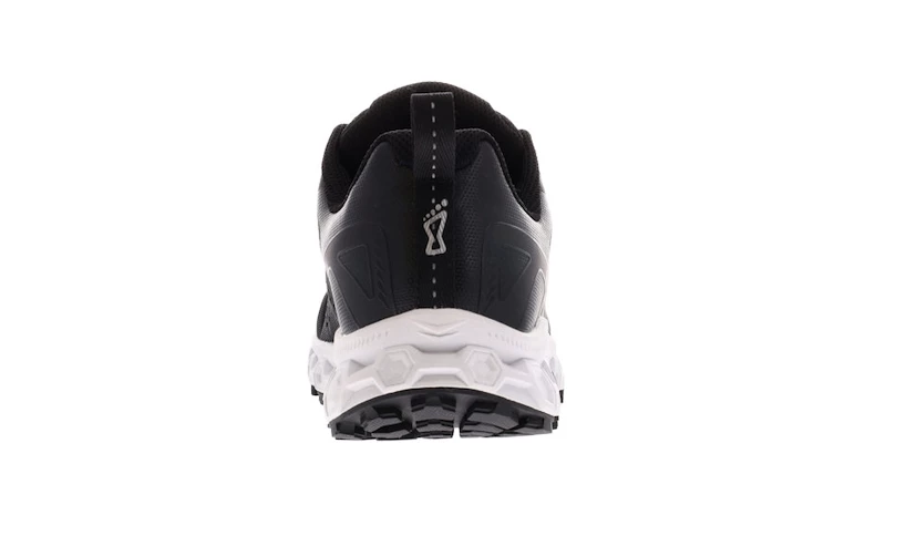 Heren hardloopschoenen Inov-8  Parkclaw G 280 M (S) Black/White  UK 10,5