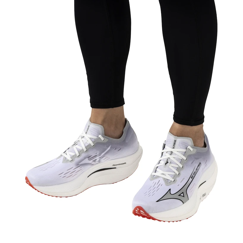 Heren hardloopschoenen Mizuno Wave Rebellion Pro 2 White/Harbor Mist/Cayenne  UK 6
