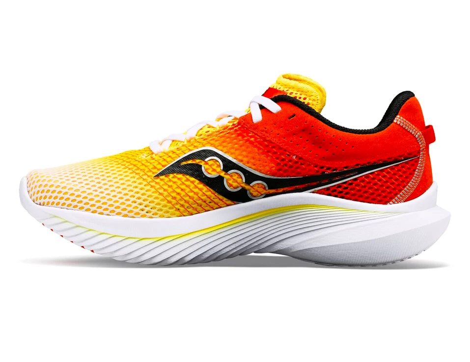 Heren hardloopschoenen Saucony  Kinvara 14 White/Vizigold