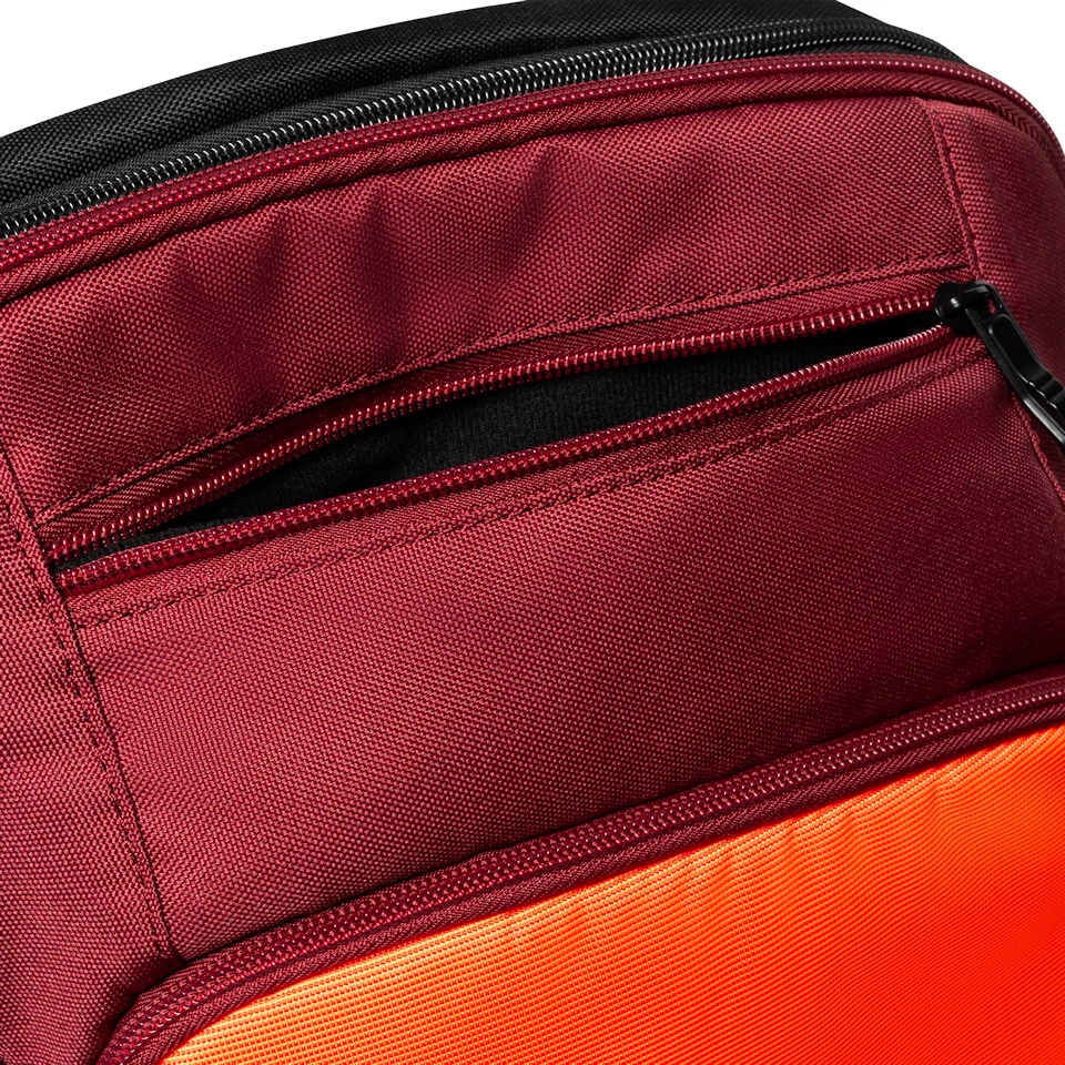 Rugzak voor rackets Dunlop   CX Performance Backpack Black/Red 2024