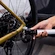 Scharnierafdekplaat met snelspanschroef Thule  Axle Mount ezHitch Plate with Quick Release Skewer
