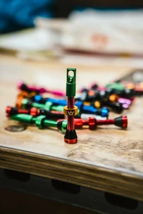 Tubeless ventiel PEATY'S  X 50to01 (mk2) rasta tubeless valves 42mm (ptv2-42-ras-12)
